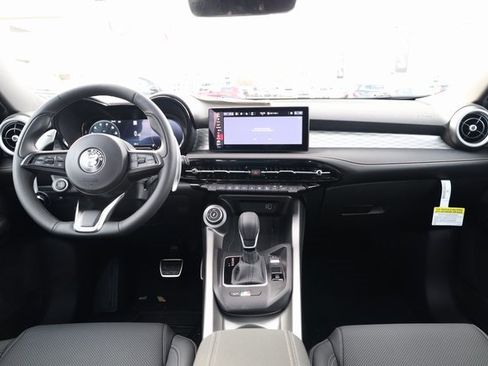 New 2025 Alfa Romeo Tonale Veloce w/ Premium Package image 11