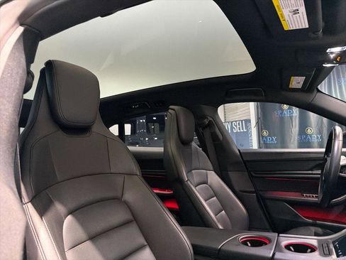Used 2023 Porsche Taycan 4S w/ Premium Package image 30