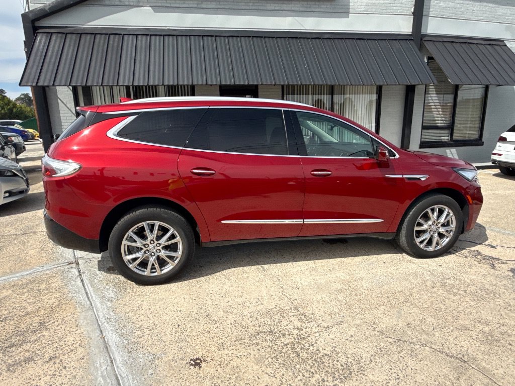 Used 2023 Buick Enclave Premium FWD image 8