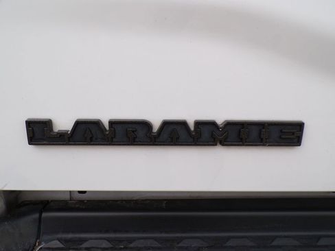 Used 2021 RAM 2500 Laramie w/ Night Edition AWD/4WD image 7