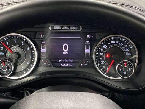 Used 2022 RAM 1500 Laramie AWD/4WD image 16