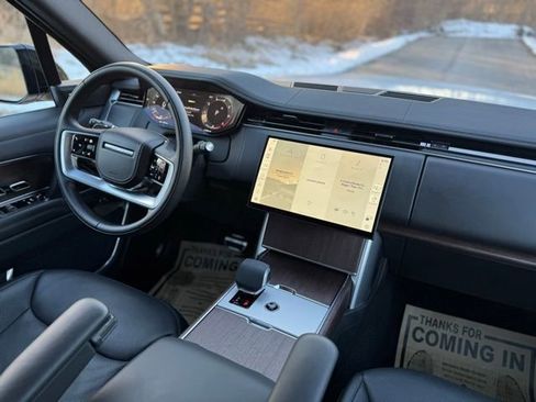 Certified 2025 Land Rover Range Rover SE AWD/4WD image 29