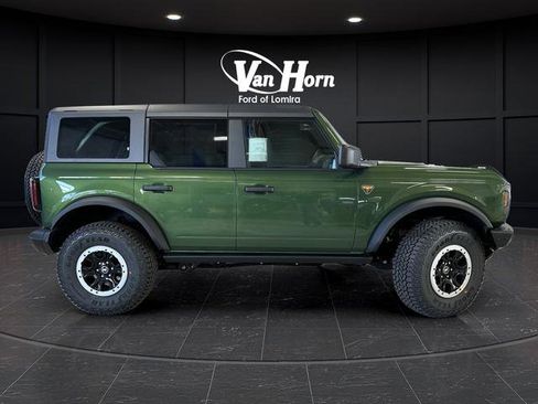 New 2025 Ford Bronco Badlands w/ Sasquatch Package image 2