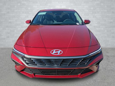 New 2026 Hyundai Elantra SE image 3