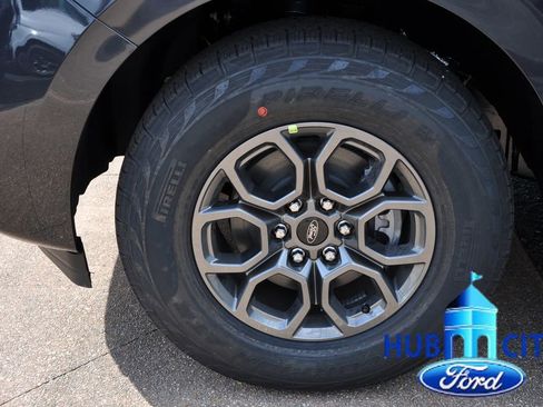 New 2026 Ford Expedition Active RWD image 9