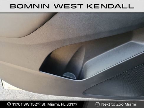 Used 2023 Chevrolet Equinox LT image 29