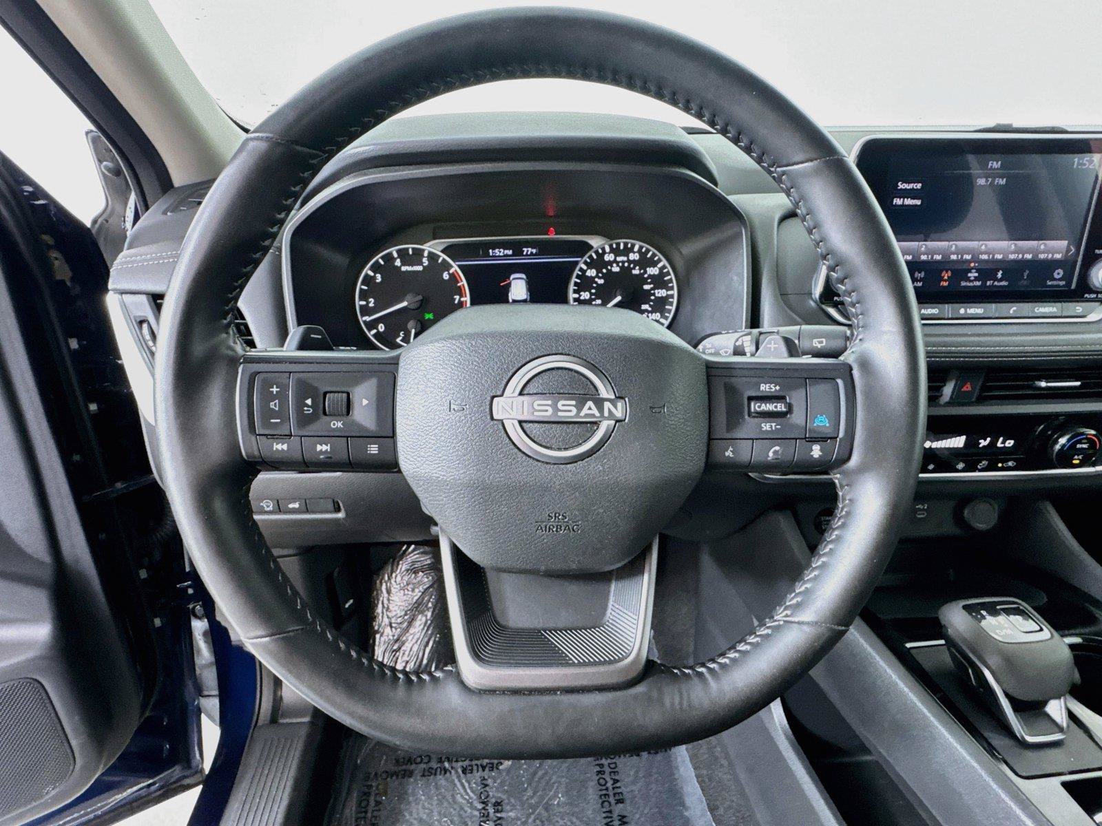 Used 2025 Nissan Rogue SV FWD image 11