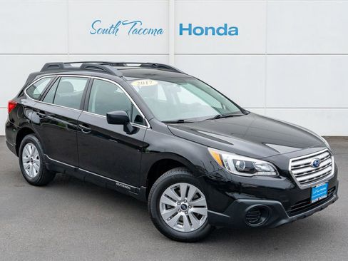 Used 2017 Subaru Outback 2.5i AWD/4WD image 2