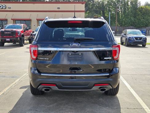 Used 2018 Ford Explorer Limited w/ Equipment Group 301A FWD image 7