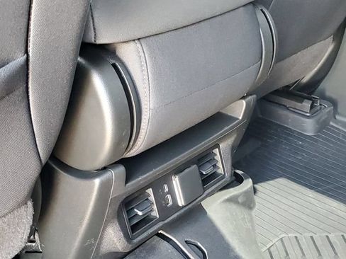 Used 2022 Chevrolet Silverado 1500 LT AWD/4WD image 29