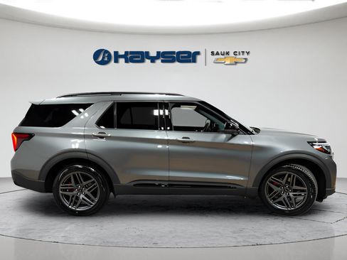 Used 2026 Ford Explorer ST AWD/4WD image 21