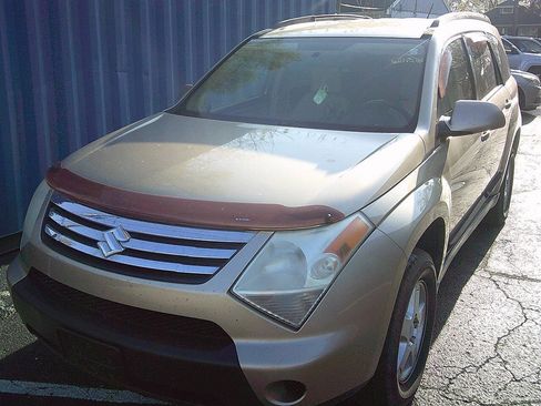 Used 2007 Suzuki XL7 AWD w/ 3rd Row image 3