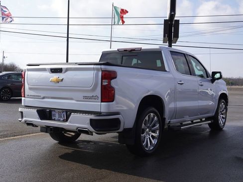 Used 2022 Chevrolet Silverado 1500 High Country w/ Technology Package image 7