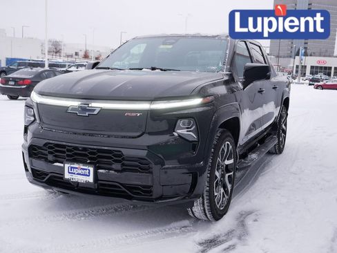 Used 2024 Chevrolet Silverado EV RST image 9