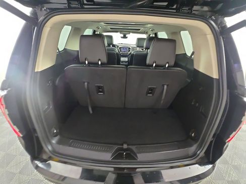 Used 2023 GMC Acadia Denali w/ Denali Ultimate Package AWD/4WD image 17