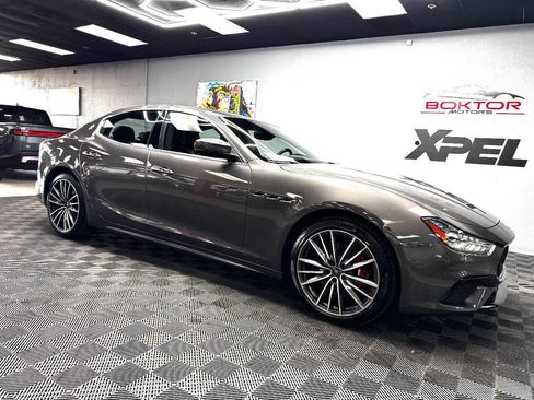 Used 2021 Maserati Ghibli S image 2