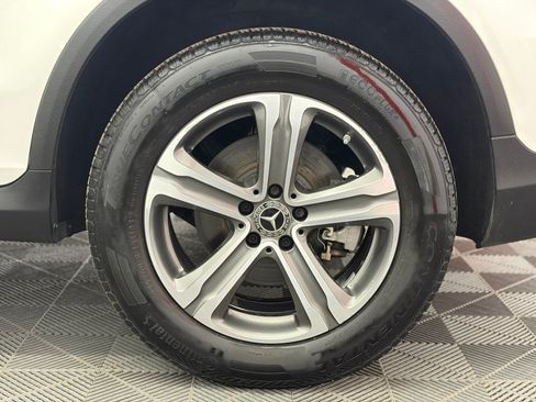 Used 2019 Mercedes-Benz GLC 300 4MATIC image 36