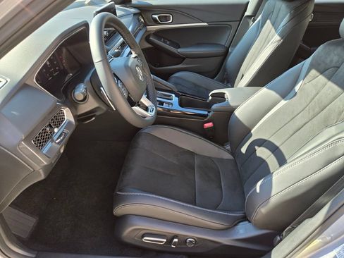 Used 2025 Acura Integra A-Spec FWD image 12