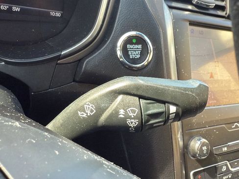 Used 2020 Ford Fusion SE image 13