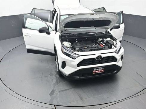 Used 2023 Toyota RAV4 LE AWD/4WD image 52