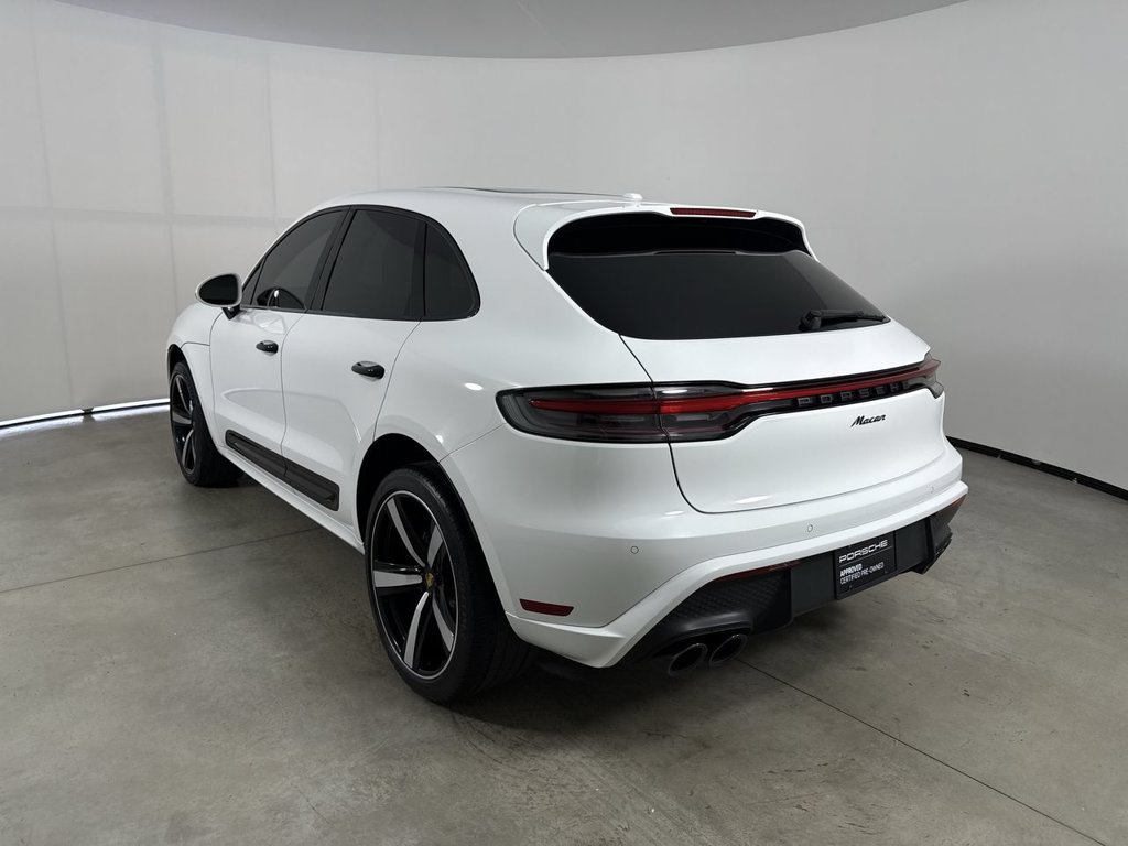 Certified 2024 Porsche Macan w/ Premium Plus Package AWD/4WD image 3
