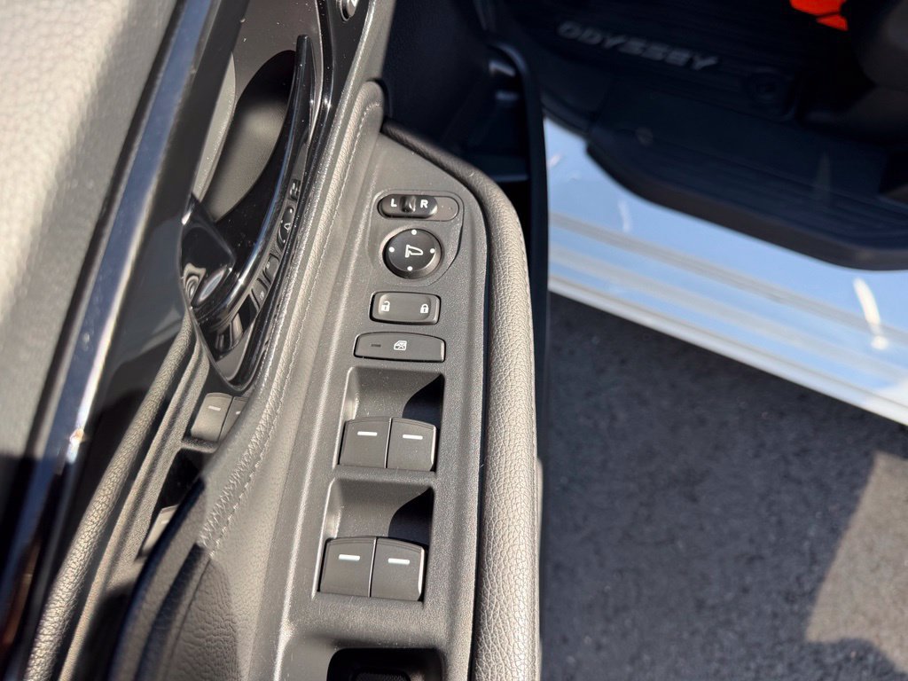 Used 2021 Honda Odyssey Touring image 14