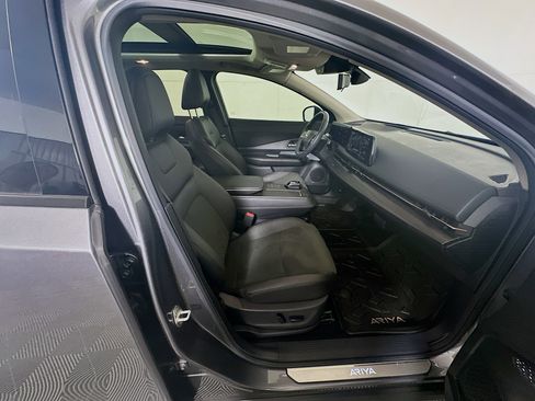 Used 2023 Nissan Ariya FWD image 34