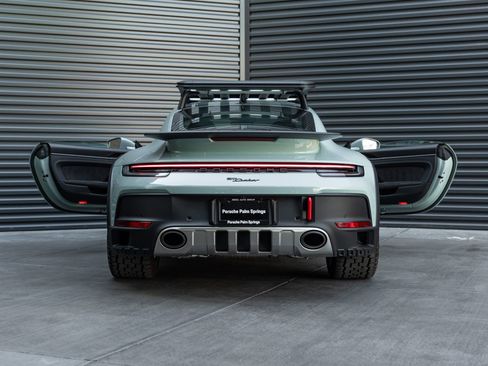 Certified 2024 Porsche 911 Dakar image 34