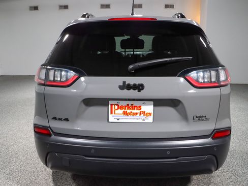 Used 2023 Jeep Cherokee Altitude Lux AWD/4WD image 8
