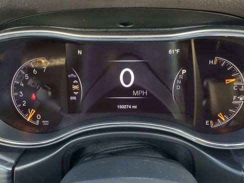 Used 2019 Jeep Grand Cherokee Limited image 16