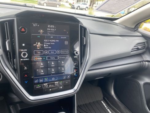 Certified 2025 Subaru Crosstrek 2.5i Limited w/ Crosstrek Mirror Package image 13