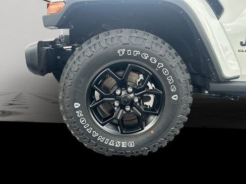 New 2025 Jeep Gladiator Willys image 33