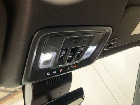 Used 2024 Chevrolet Silverado 1500 High Country w/ Technology Package image 19