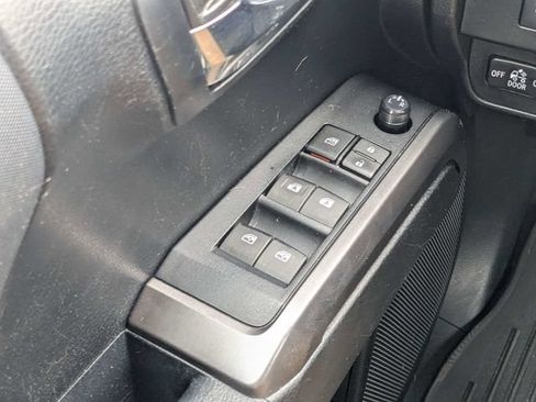 Used 2021 Toyota Tacoma TRD Off-Road AWD/4WD image 20