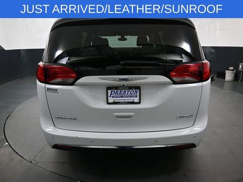 Used 2019 Chrysler Pacifica Limited FWD image 8