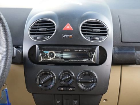 Used 2008 Volkswagen Beetle S FWD image 31