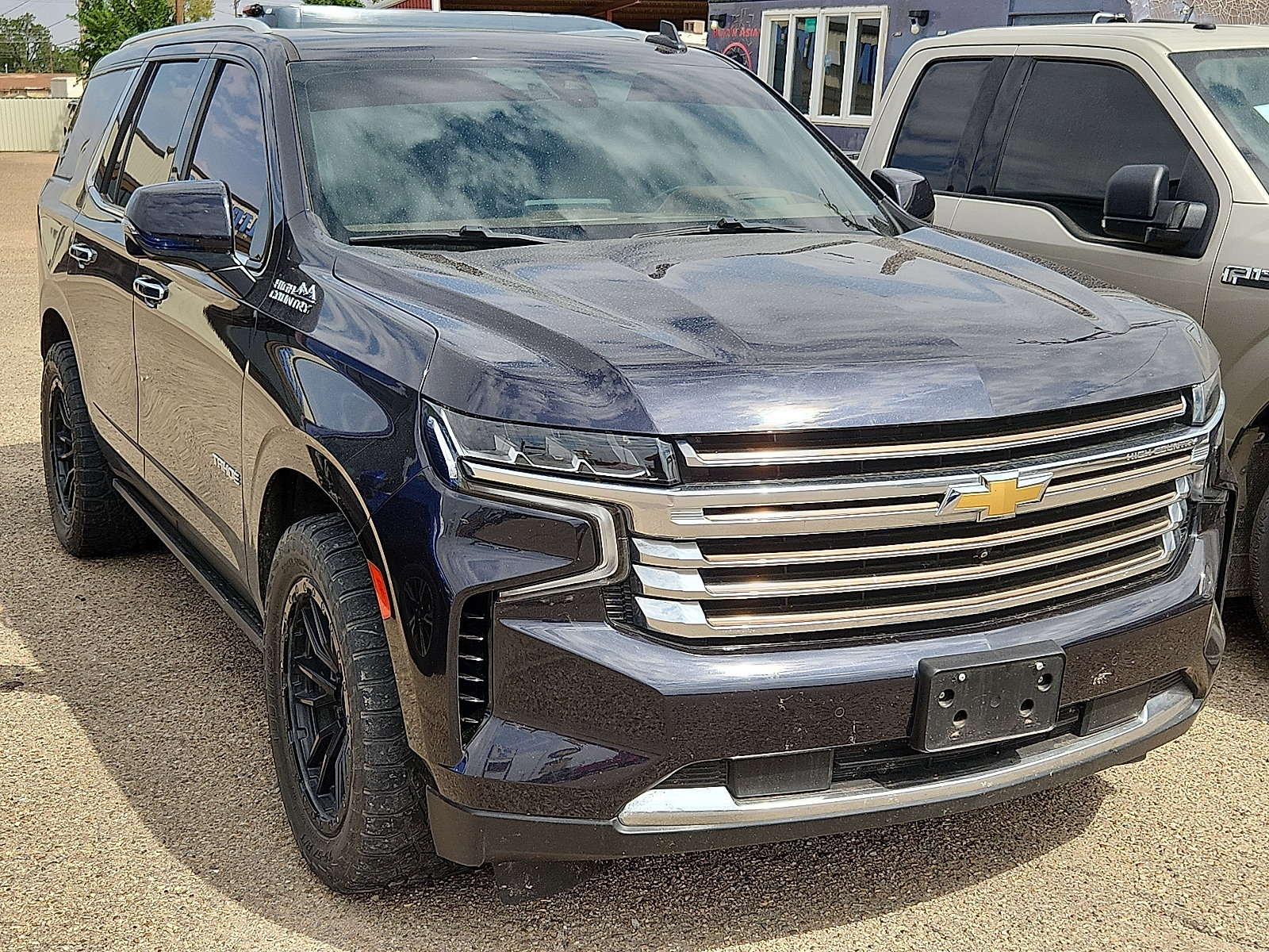 Used 2022 Chevrolet Tahoe High Country AWD/4WD image 4