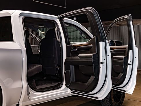 Used 2023 GMC Sierra 1500 Elevation w/ X31 Off-Road Package image 30