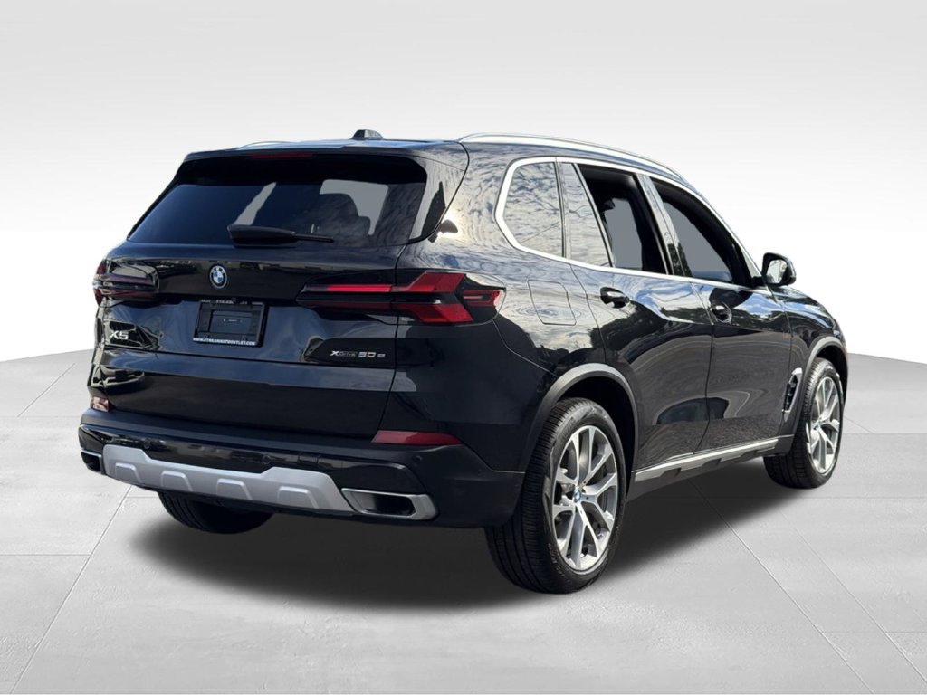 Used 2024 BMW X5 xDrive50e w/ Premium Package AWD/4WD image 8