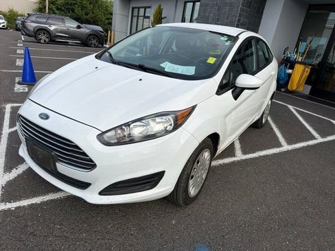 Used 2017 Ford Fiesta S FWD image 3