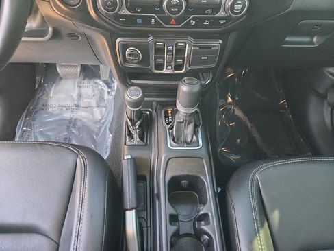 Used 2022 Jeep Wrangler Unlimited Sahara w/ Safety Group image 31