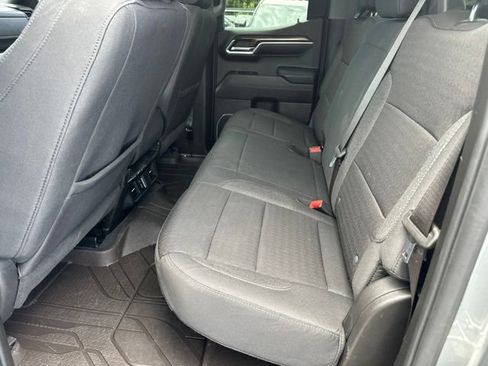 Used 2024 Chevrolet Silverado 1500 LT AWD/4WD image 6