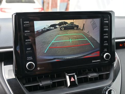 Used 2022 Toyota Corolla LE FWD image 11