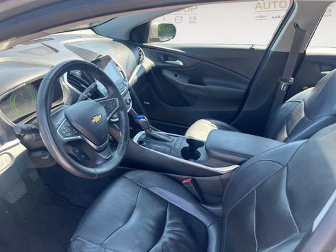 Used 2017 Chevrolet Volt Premier w/ Driver Confidence II Package FWD image 9