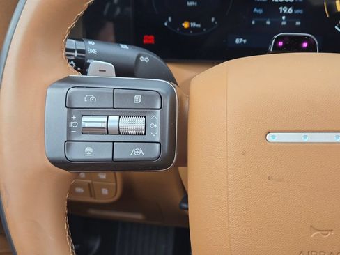 Certified 2026 Hyundai Palisade Calligraphy FWD image 24