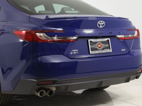 Used 2025 Toyota Camry SE image 22