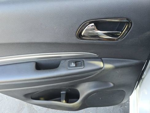 Used 2020 Dodge Durango R/T w/ Blacktop Package AWD/4WD image 21