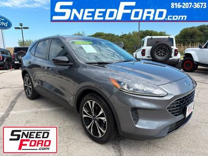 Used 2022 Ford Escape SE w/ SE Sport Appearance Package