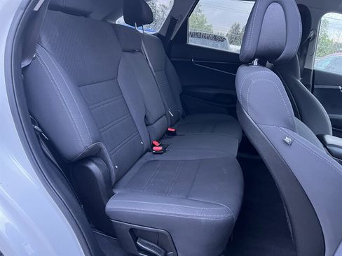 Used 2016 Kia Sorento LX AWD/4WD image 12