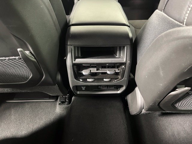 Used 2025 Jeep Grand Cherokee Altitude AWD/4WD image 39